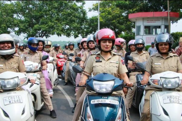 Neeru Bajwa in Police Uniform with Chandigarh Women Police